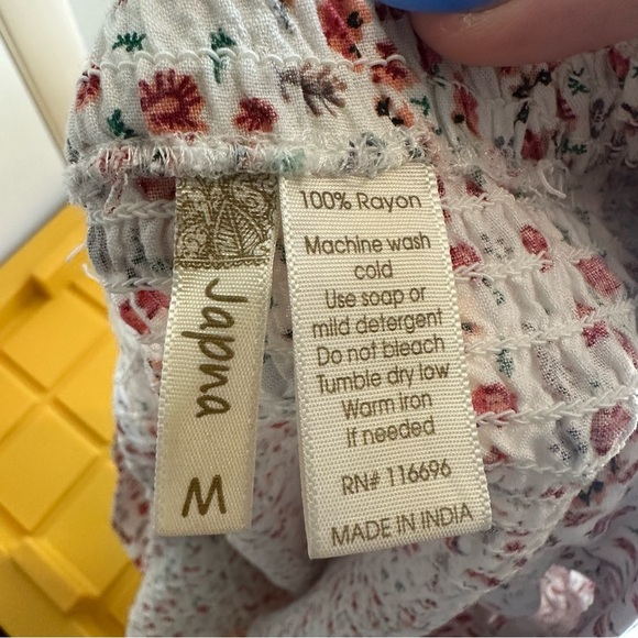 Japna Smocked Crop Top. Size: Medium. White with Red Flowers. - Picture 5 of 5